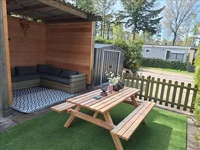 Leuke 6 Persoons Stacaravan Op Locatie! * Hoenderloo