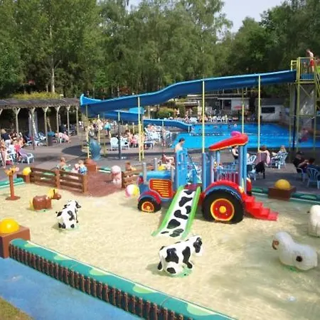 Leuke 6 Persoons Stacaravan Op Locatie! Holiday park