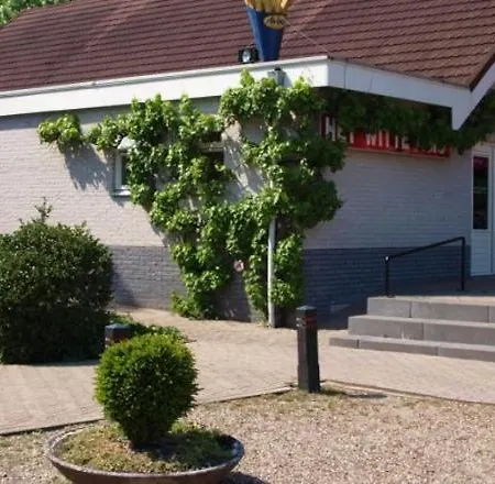 Leuke 6 Persoons Stacaravan Op Locatie! Holiday park